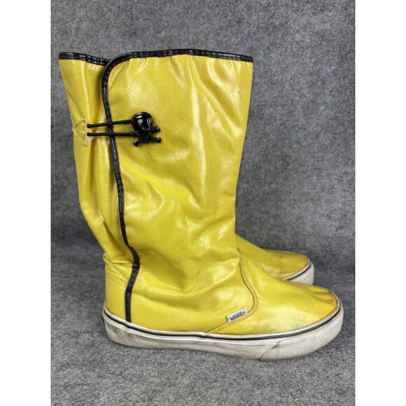 Vans Dasan Boots Womens Size 7.5 Yellow Skull Crossbones Rain Mid Calf Gothic - Picture 4 of 8